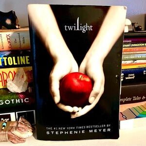 BANNED BOOK “Twilight” Stephenie Meyer Young Adult Paperback Novel Library EUC